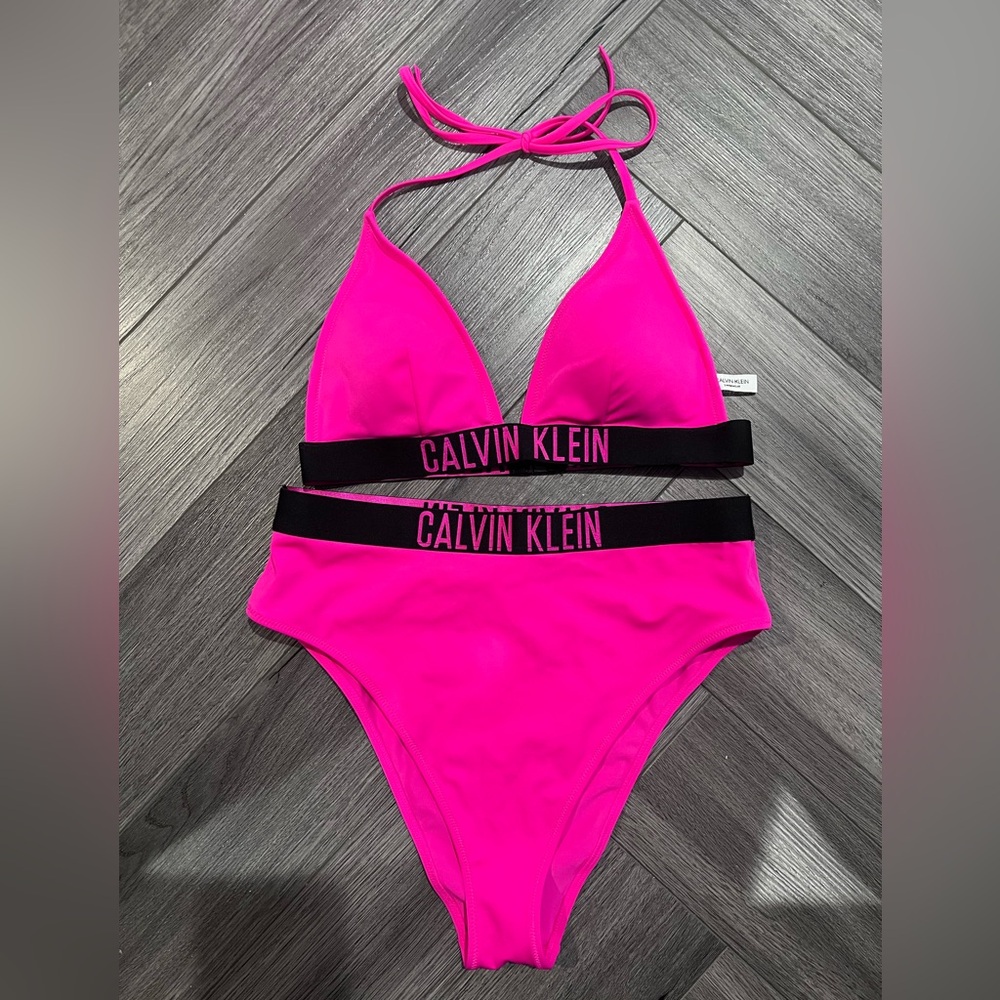 Calvin Klein 2 piece Bikini Swimsuit Color Hot Pink Size Medium